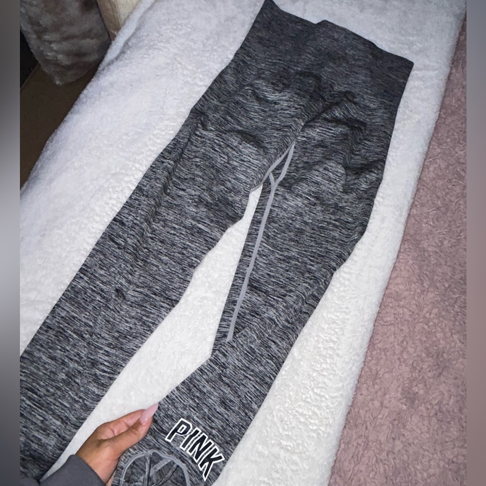 Victoria's Secret Pink leggings